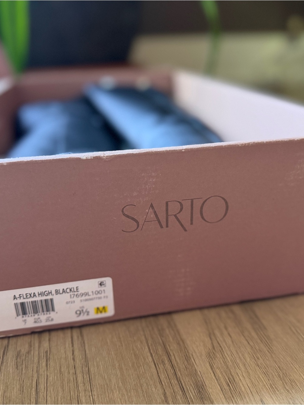 NEW Franco Sarto Black Leather Knee-High Heeled Boots - Picture 7 of 7